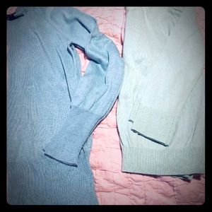 2 Sweaters L XL mossimo gap